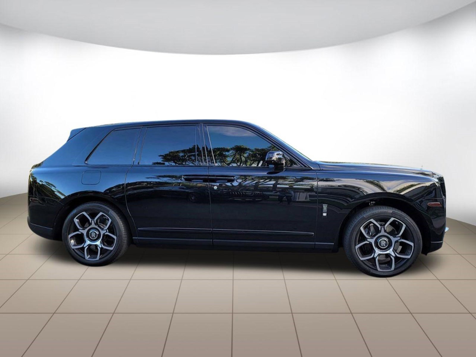 Used 2021 Rolls-Royce Cullinan Black Badge AWD/4WD image 6