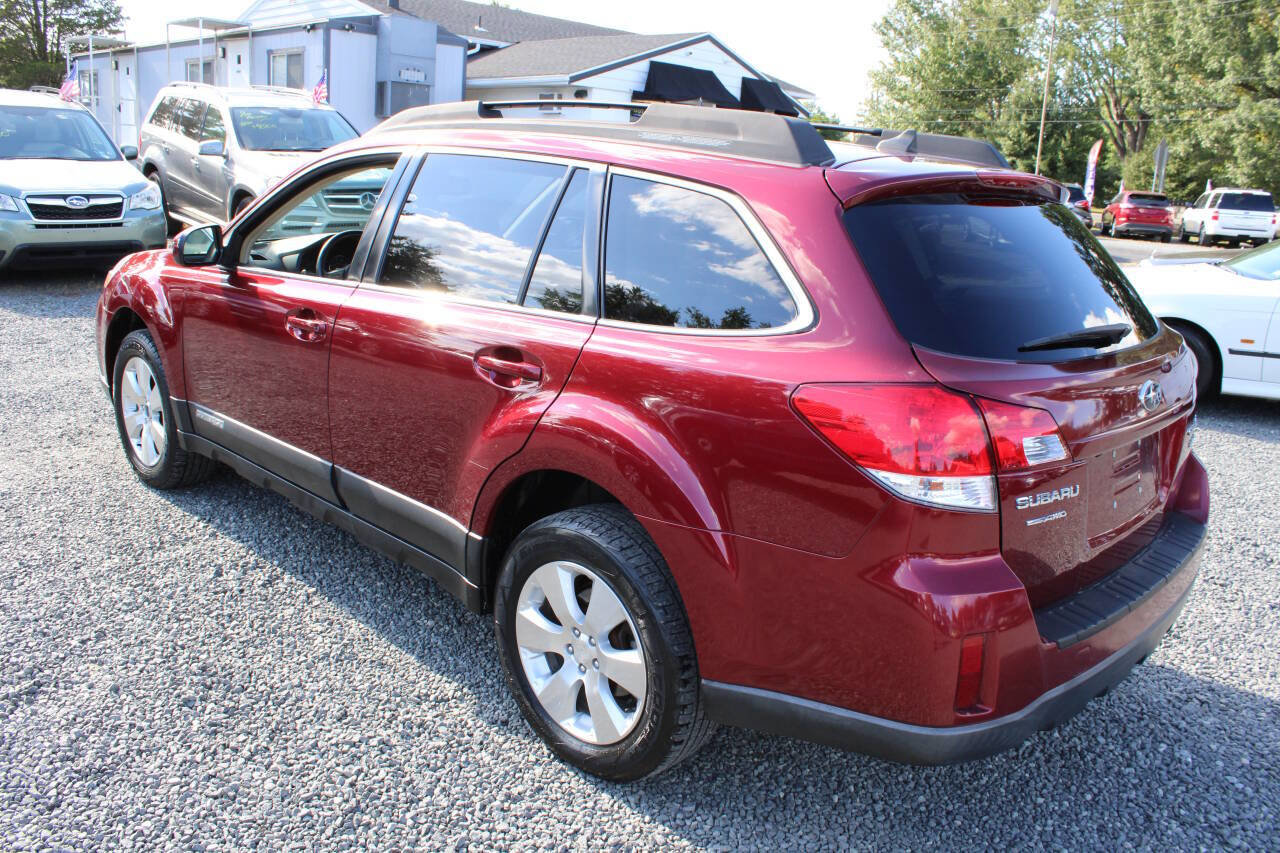 Used 2011 Subaru Outback 3.6R Limited w/ PWR Moonroof Pkg image 9