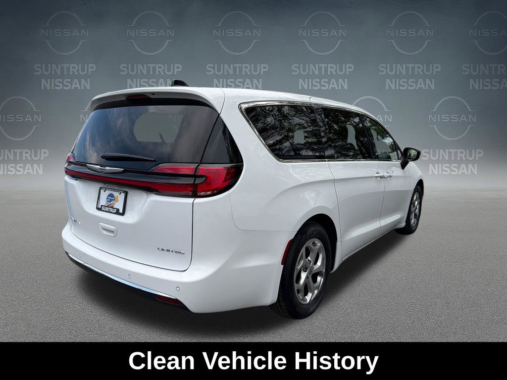 Used 2024 Chrysler Pacifica Limited FWD image 6