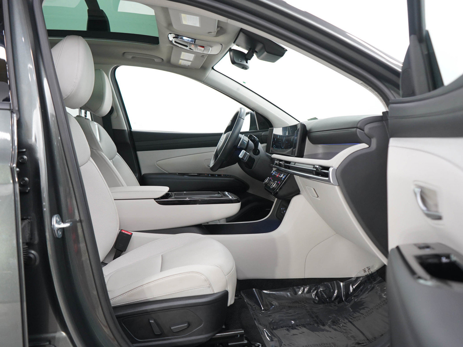 Certified 2026 Hyundai Tucson Limited AWD/4WD image 11