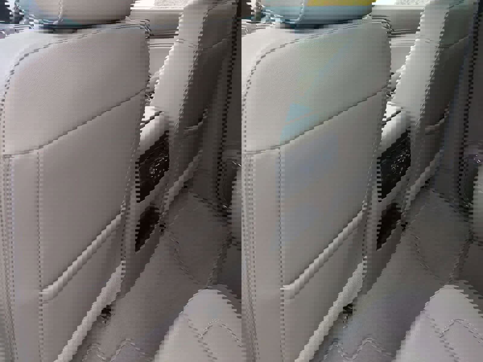 Used 2020 GMC Yukon XL SLT w/ Open Road Package image 18