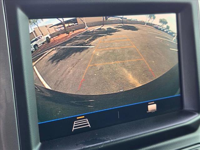 Used 2020 Chevrolet Silverado 1500 Custom w/ Custom Value Package image 13