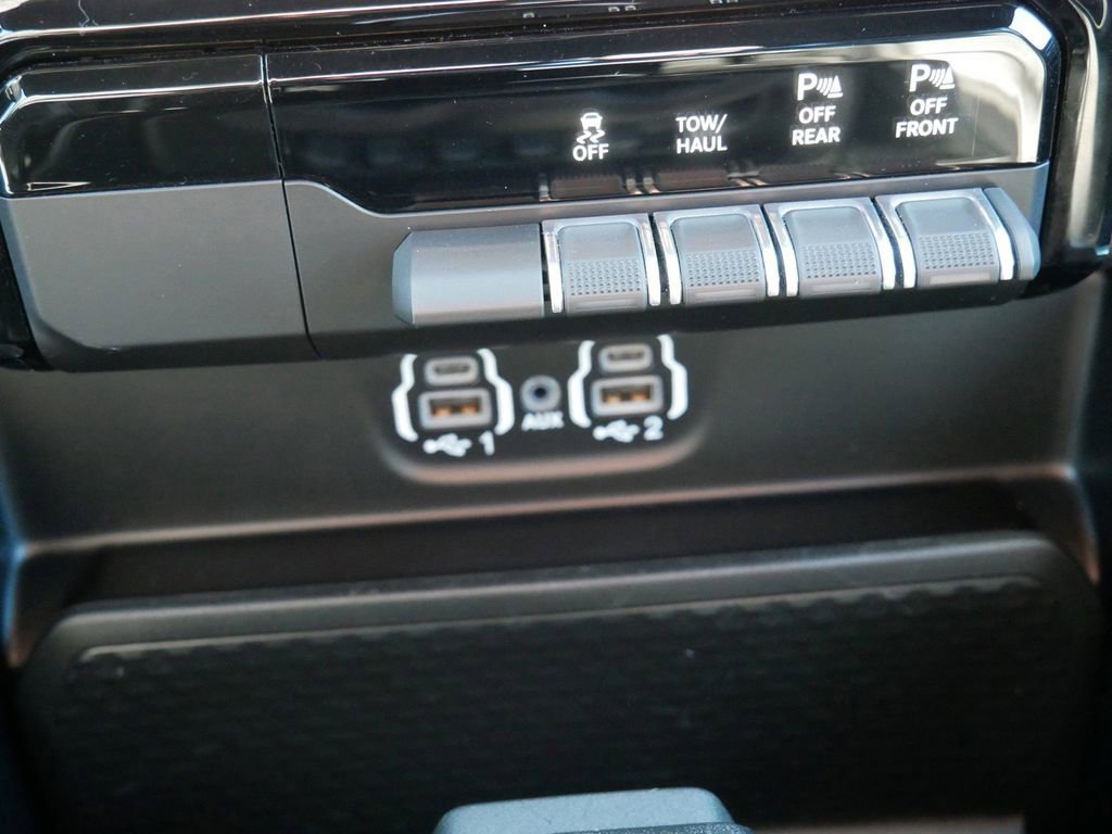 Used 2024 RAM 1500 Laramie image 26