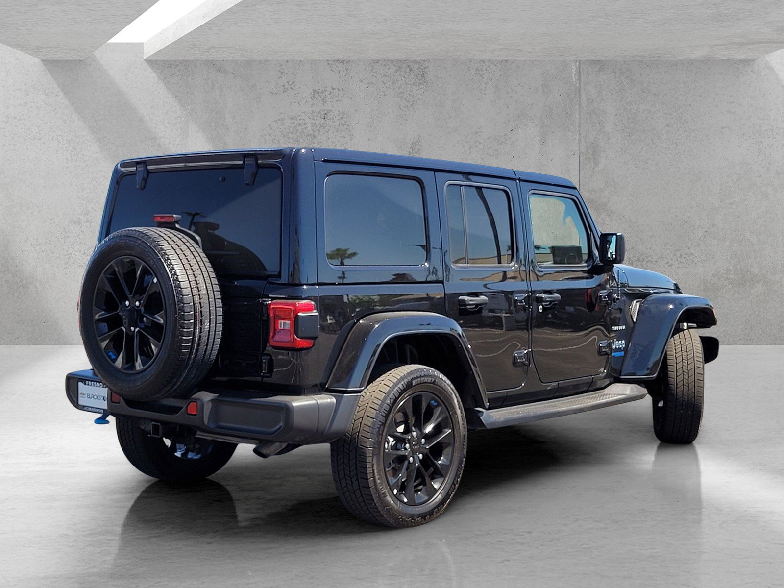 Used 2022 Jeep Wrangler Unlimited Sahara image 4