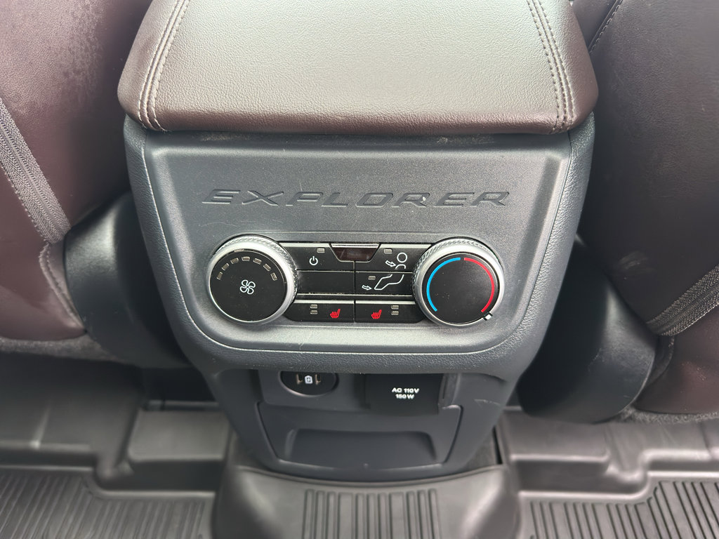 Used 2025 Ford Explorer Platinum AWD/4WD image 40