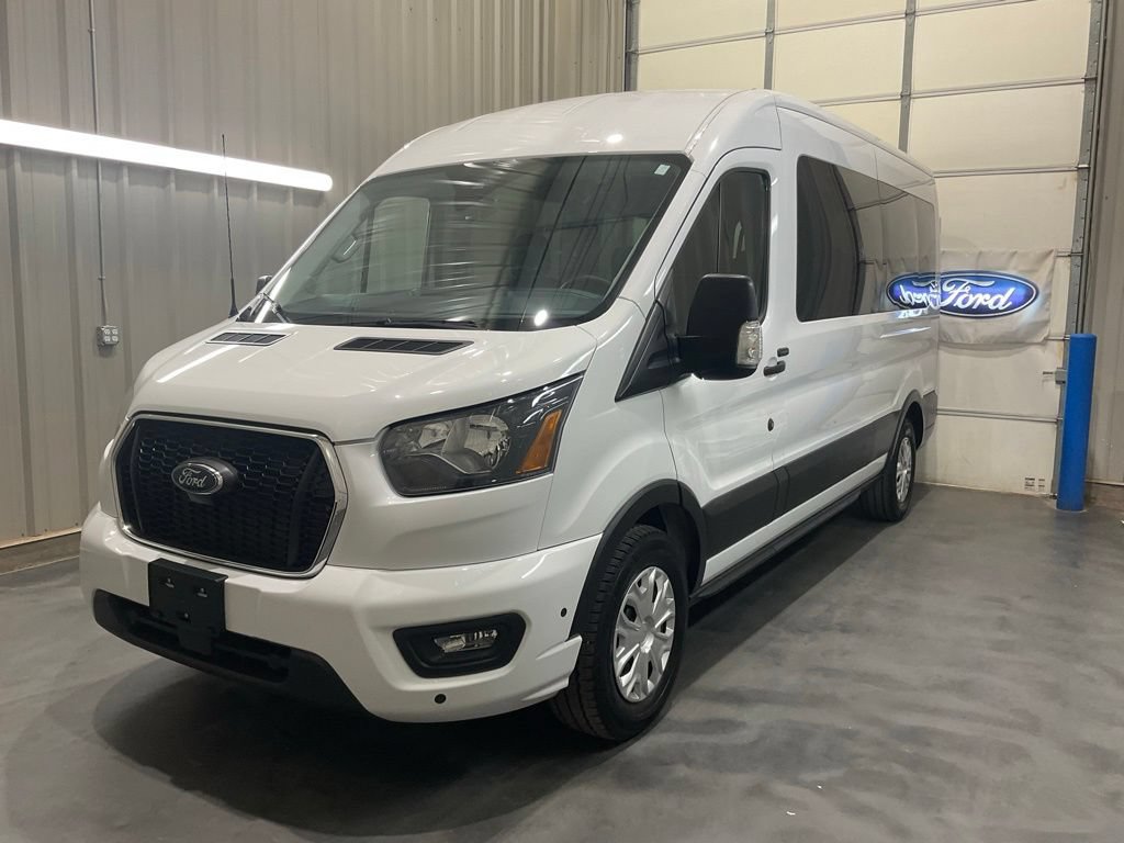 Used 2025 Ford Transit 350 XLT RWD image 3