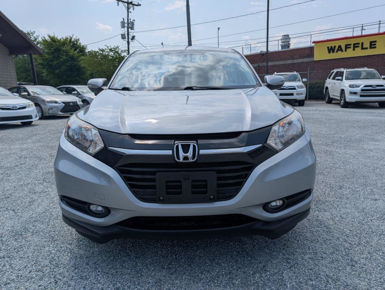 Used 2017 Honda HR-V EX image 2