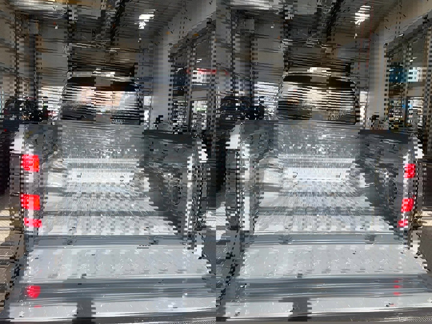 Used 2023 Nissan Frontier PRO-4X w/ Technology Package image 27