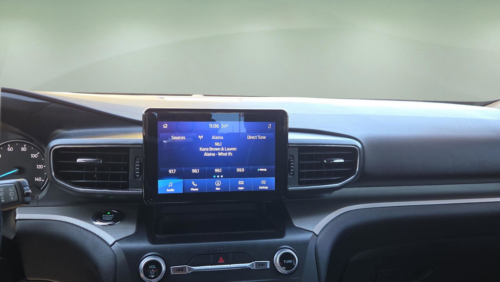 Used 2020 Ford Explorer XLT w/ Equipment Group 202A image 10