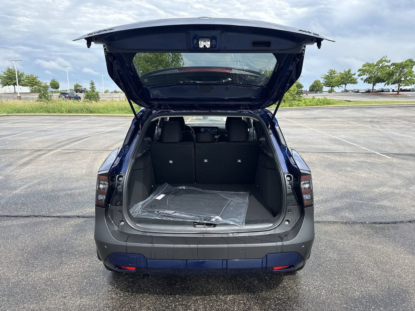 New 2026 Nissan Kicks SV w/ Interior Electronics Package AWD/4WD image 31