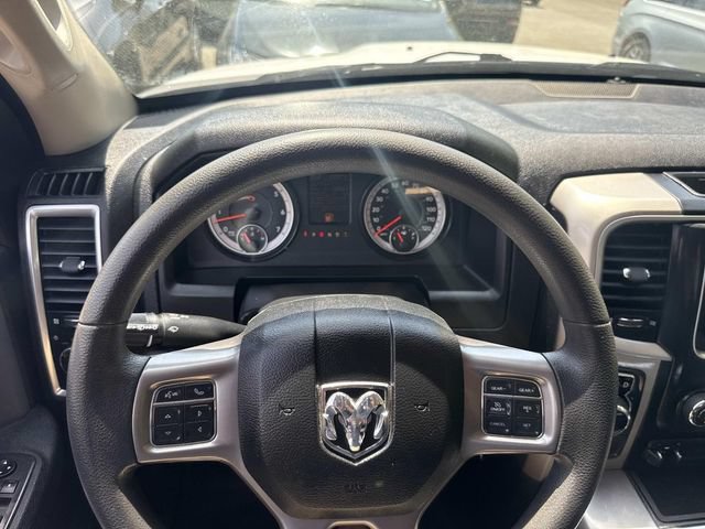Used 2021 RAM 1500 Classic SLT RWD image 28