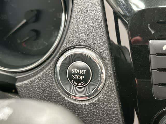 Used 2020 Nissan Rogue Sport SV w/ All-Weather Package AWD/4WD image 10