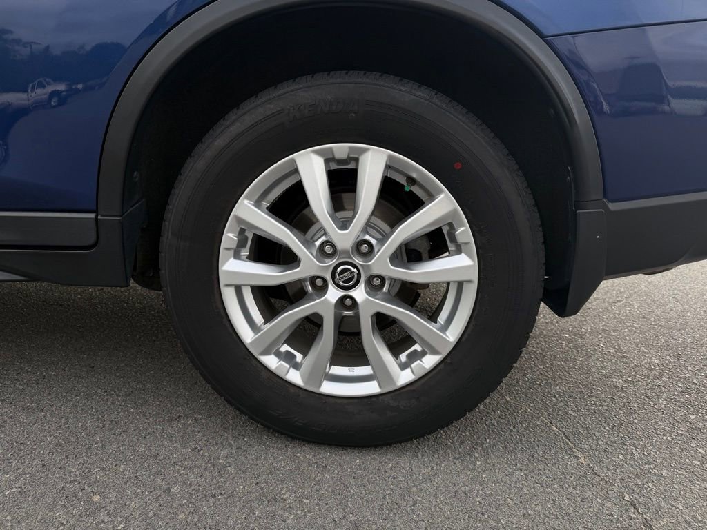 Used 2019 Nissan Rogue S w/ Special Edition Package FWD image 29