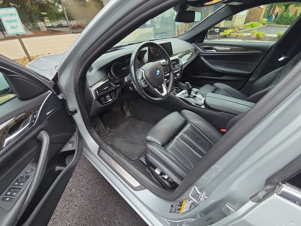 Used 2018 BMW 530i xDrive w/ Premium Package AWD/4WD image 8
