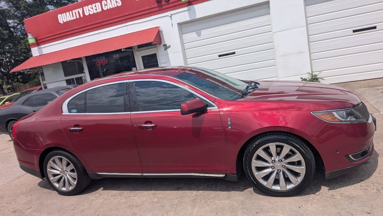 Used 2013 Lincoln MKS FWD image 4