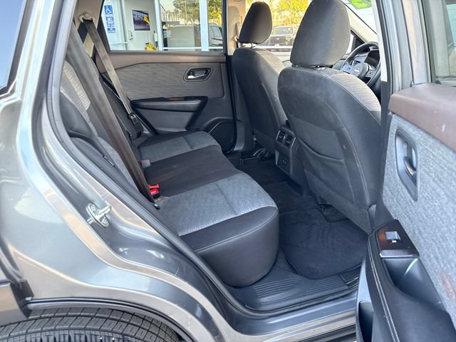 Used 2023 Nissan Rogue SV FWD image 33