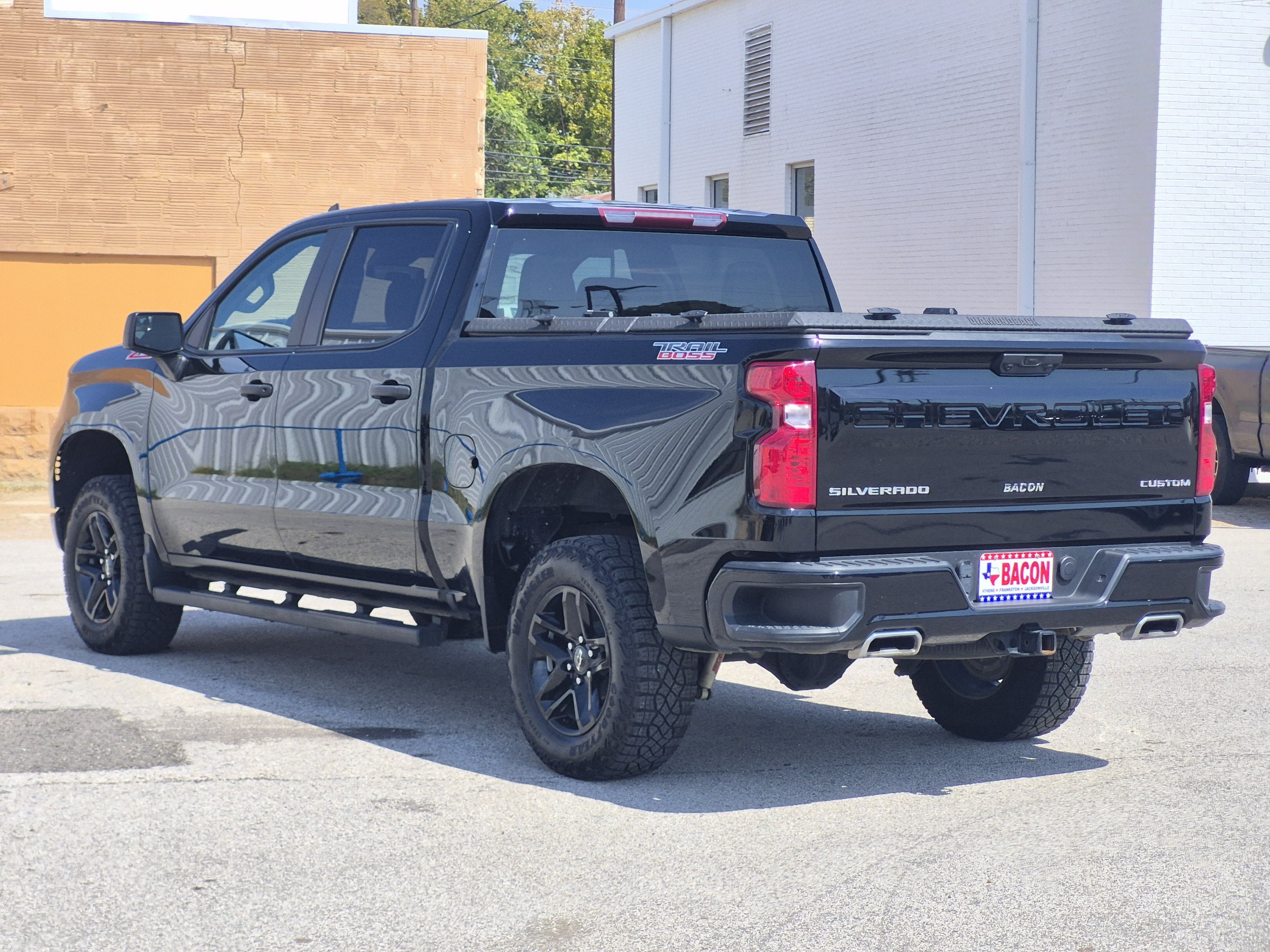 Used 2025 Chevrolet Silverado 1500 Custom Trail Boss AWD/4WD image 4