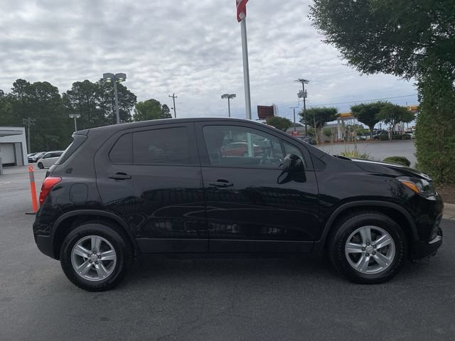 Used 2020 Chevrolet Trax LS w/ Tint and Cruise Package FWD image 9