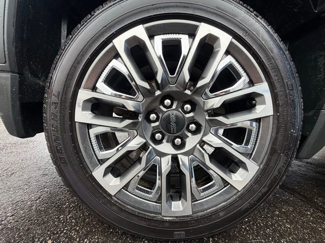 Used 2024 GMC Sierra 1500 Denali Ultimate image 11