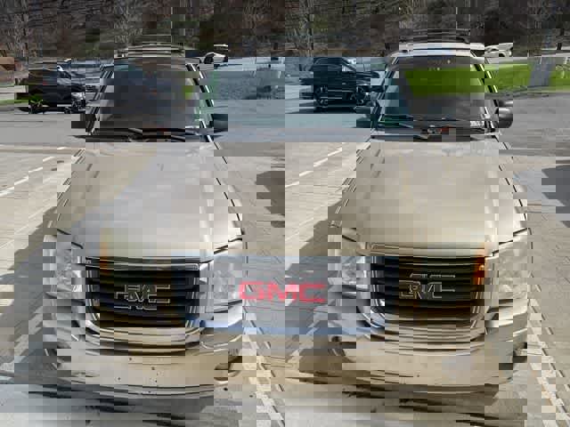 Used 2005 GMC Envoy SLT image 2