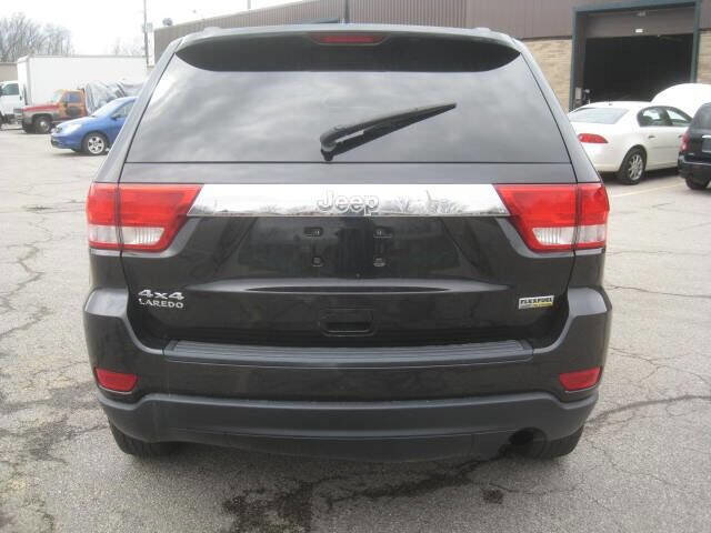 Used 2012 Jeep Grand Cherokee Laredo w/ Laredo E Group image 6