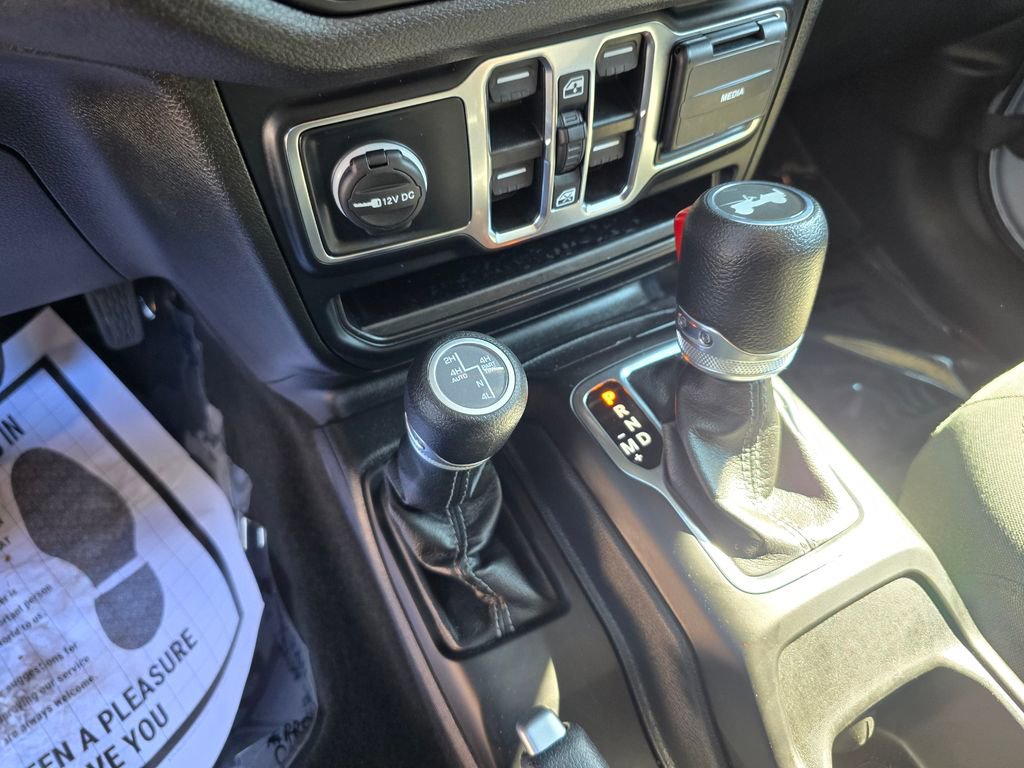 Used 2024 Jeep Wrangler Sport S image 28