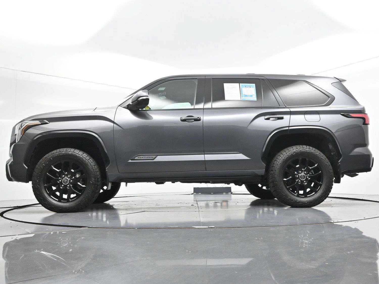 Used 2023 Toyota Sequoia Platinum AWD/4WD image 60