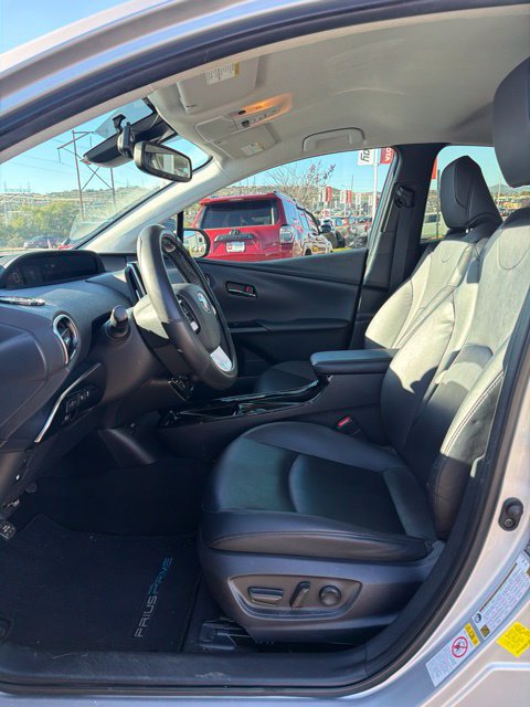 Certified 2018 Toyota Prius Prime Advanced w/ Carpet Mat Package FWD image 17