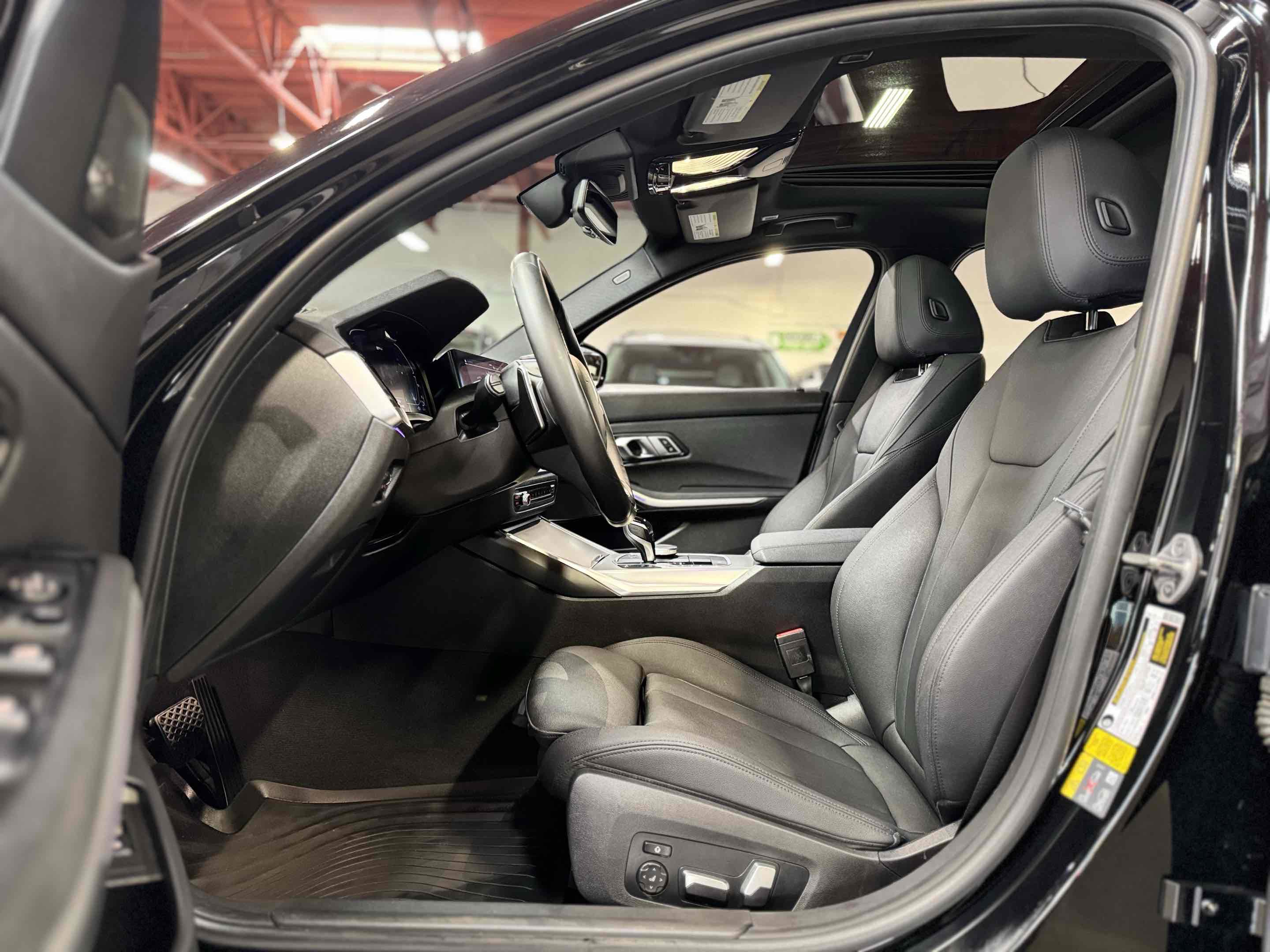 Used 2021 BMW 330e image 43