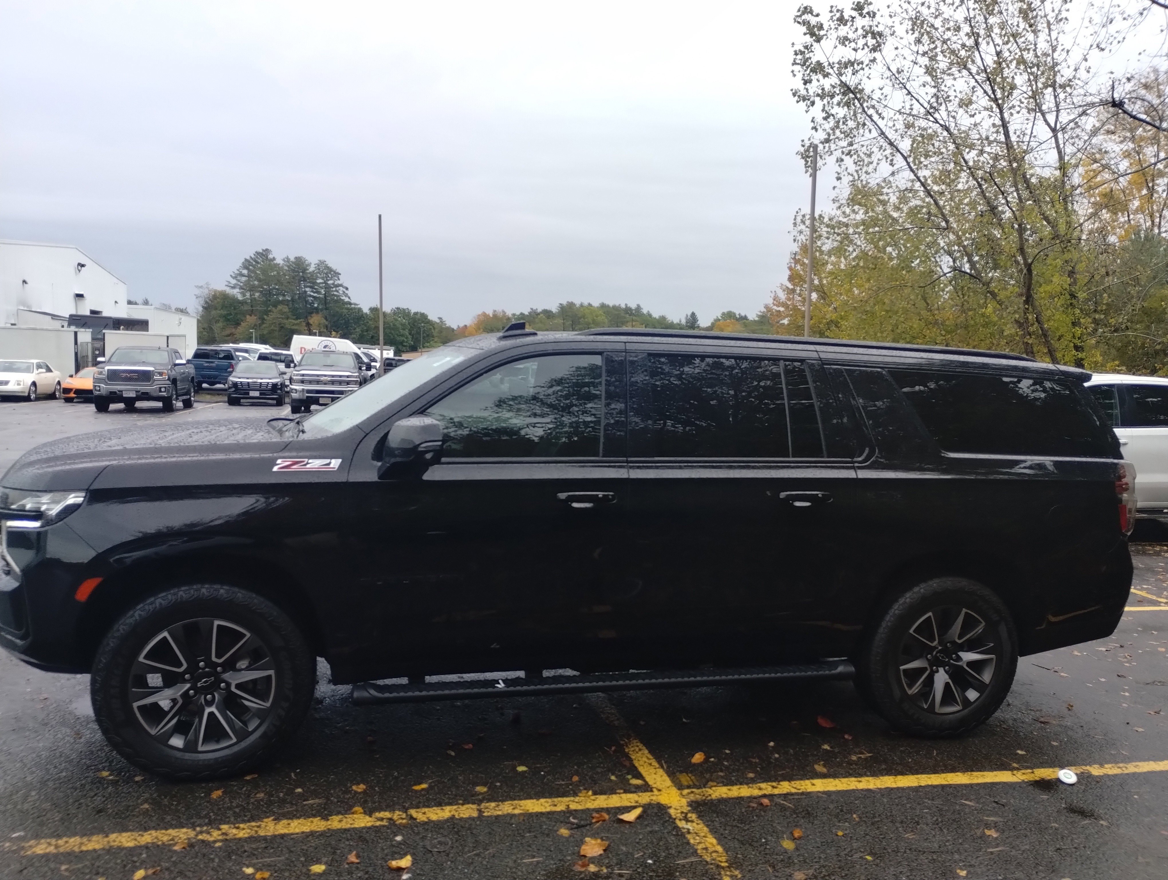 Used 2023 Chevrolet Suburban Z71 w/ Luxury Package image 6