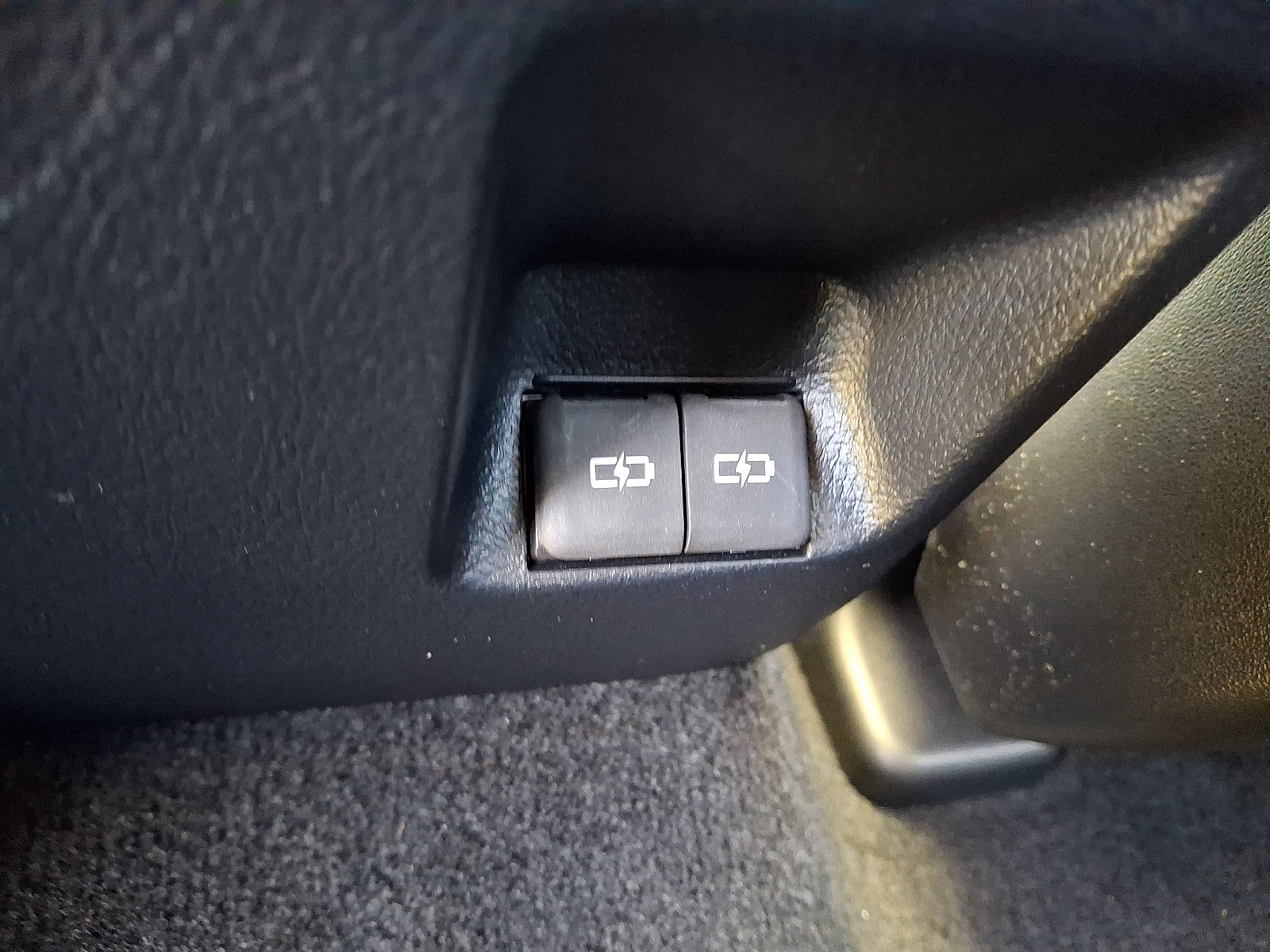 Used 2024 Toyota 4Runner SR5 Premium w/ Moonroof Package RWD image 11