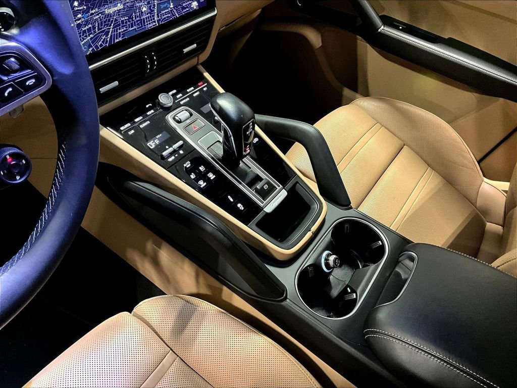 Certified 2023 Porsche Cayenne Platinum Edition AWD/4WD image 20