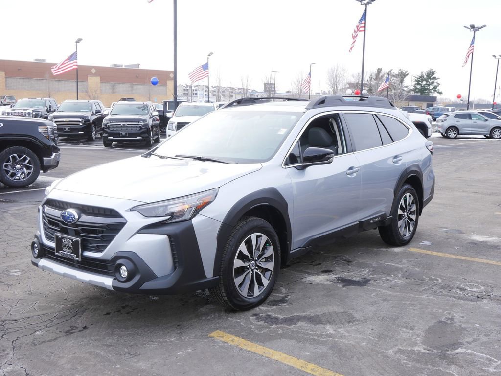 Used 2025 Subaru Outback Limited image 4