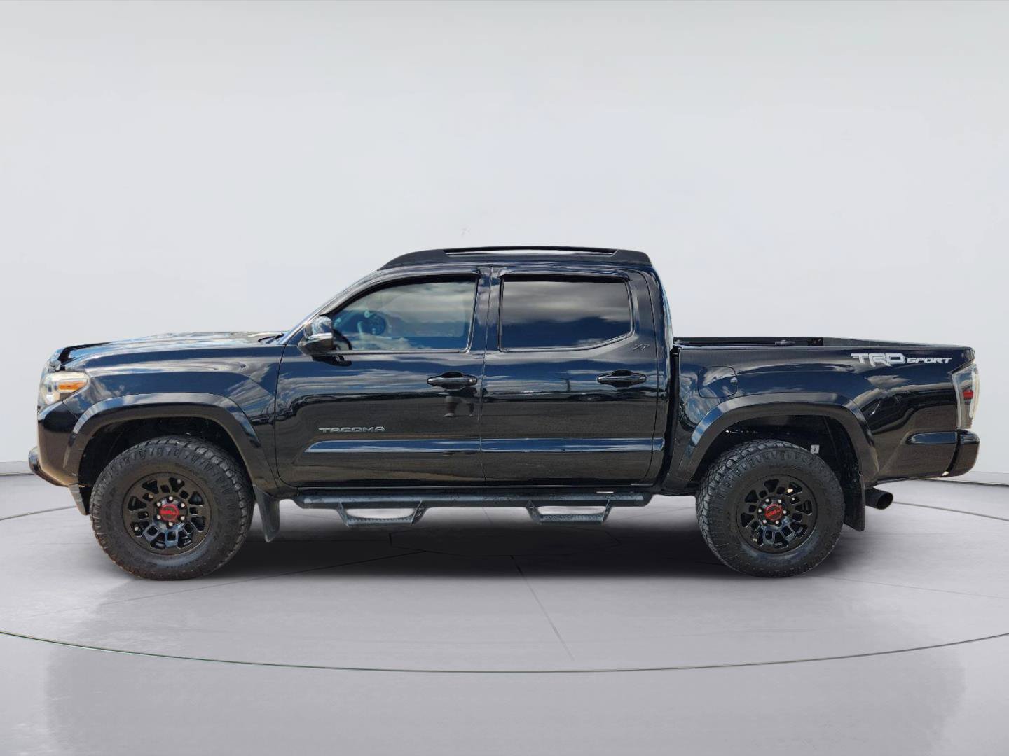 Used 2019 Toyota Tacoma TRD Sport RWD image 4