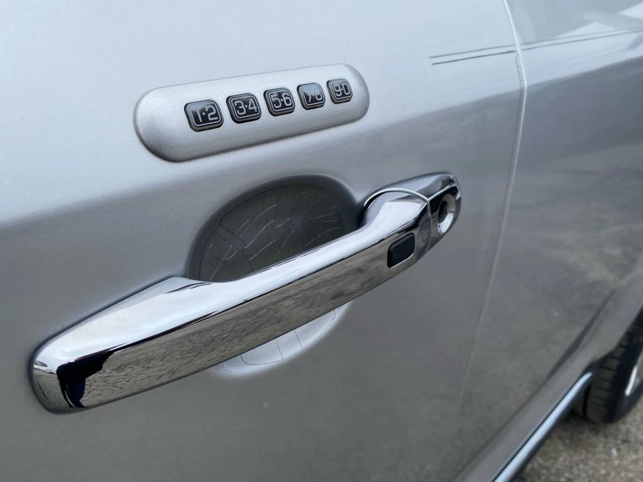 Used 2013 Lincoln MKX FWD image 30
