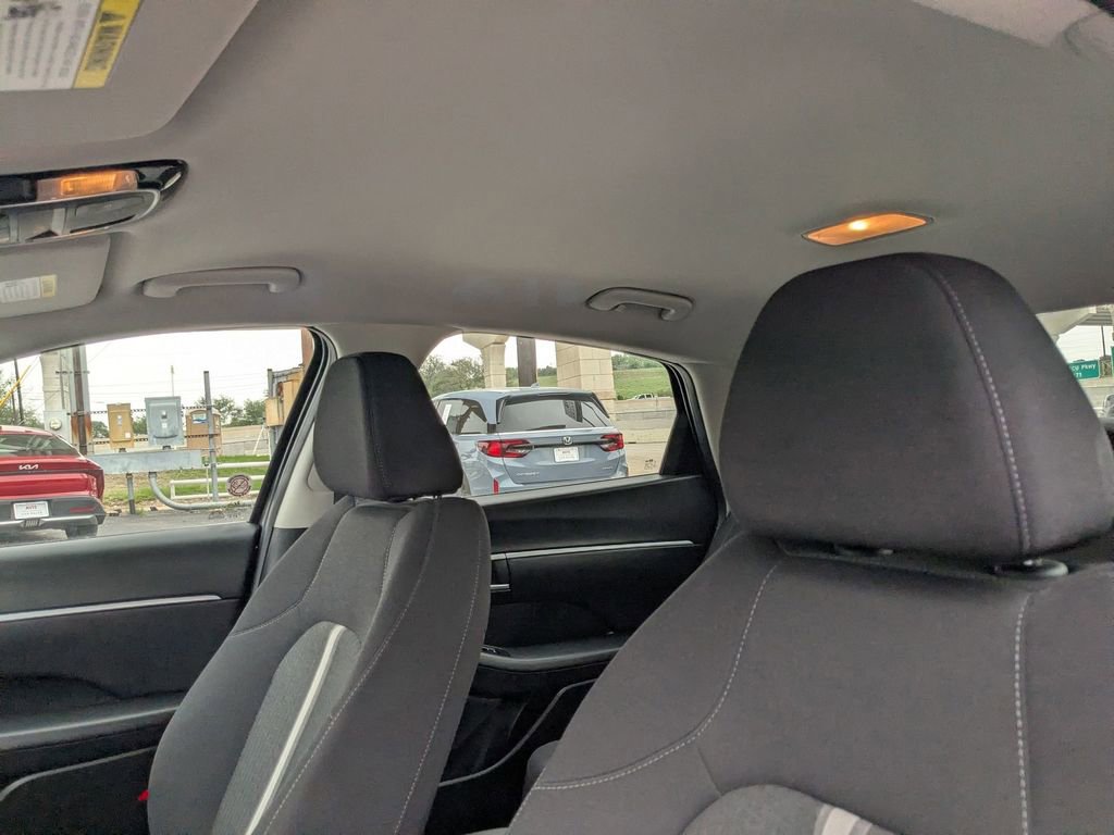 Used 2025 Hyundai Sonata SEL FWD image 16