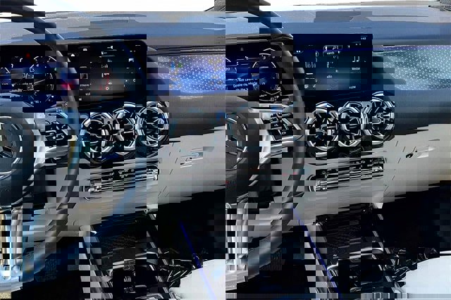 Certified 2025 Mercedes-Benz GLA 250 4MATIC image 13