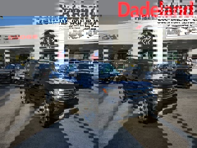 Used 2023 Volkswagen Atlas SE image 1