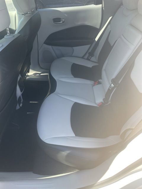 Used 2019 Jeep Compass Latitude image 11