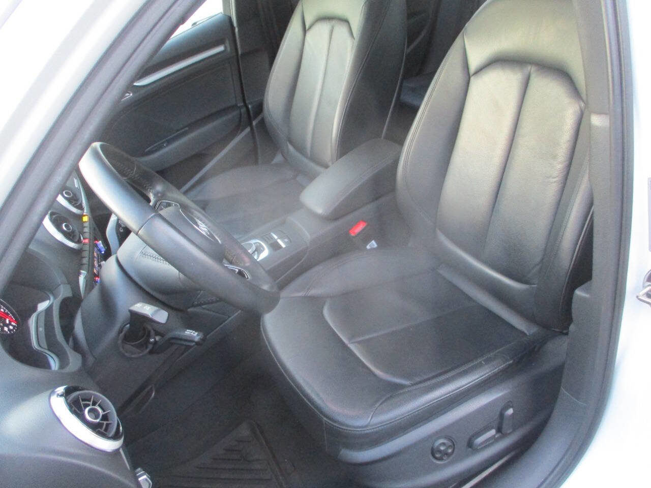 Used 2019 Audi A3 2.0T Premium image 6