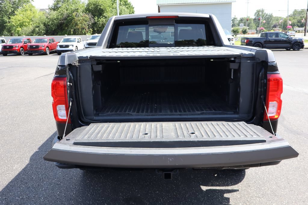 Used 2017 Chevrolet Silverado 1500 High Country w/ High Desert Package AWD/4WD image 17