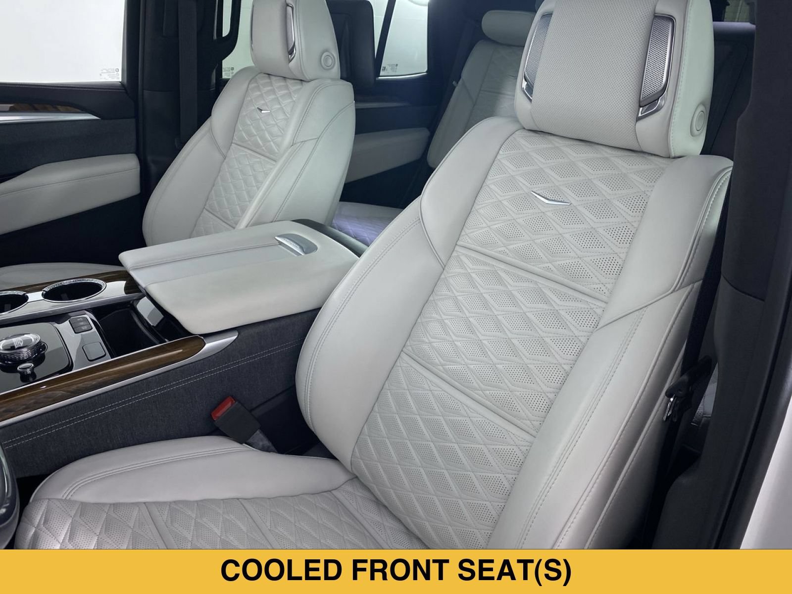 Certified 2025 Cadillac Escalade Sport Platinum w/ LPO, Floor Liner Package AWD/4WD image 11