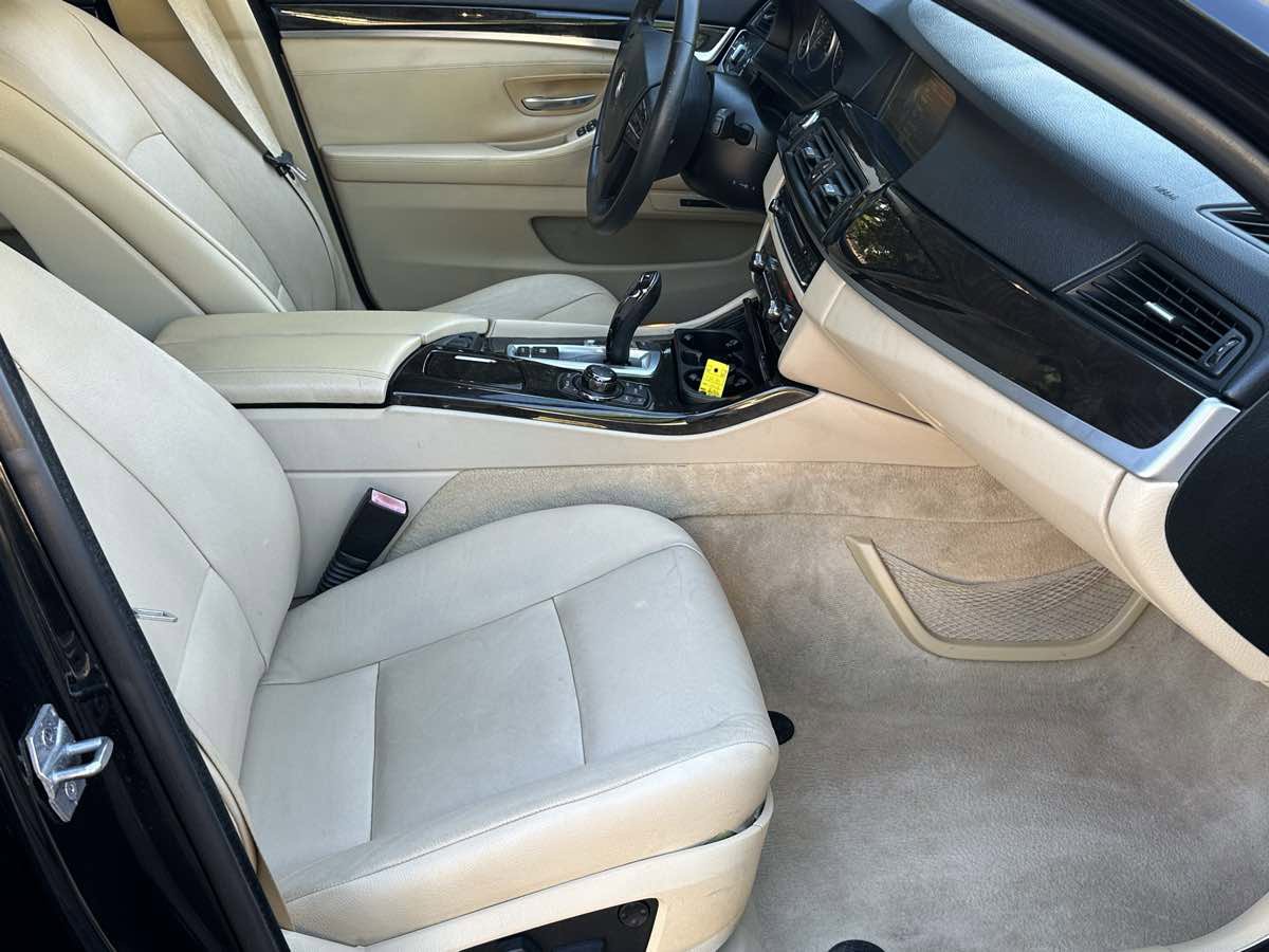 Used 2013 BMW 528i Sedan RWD image 11