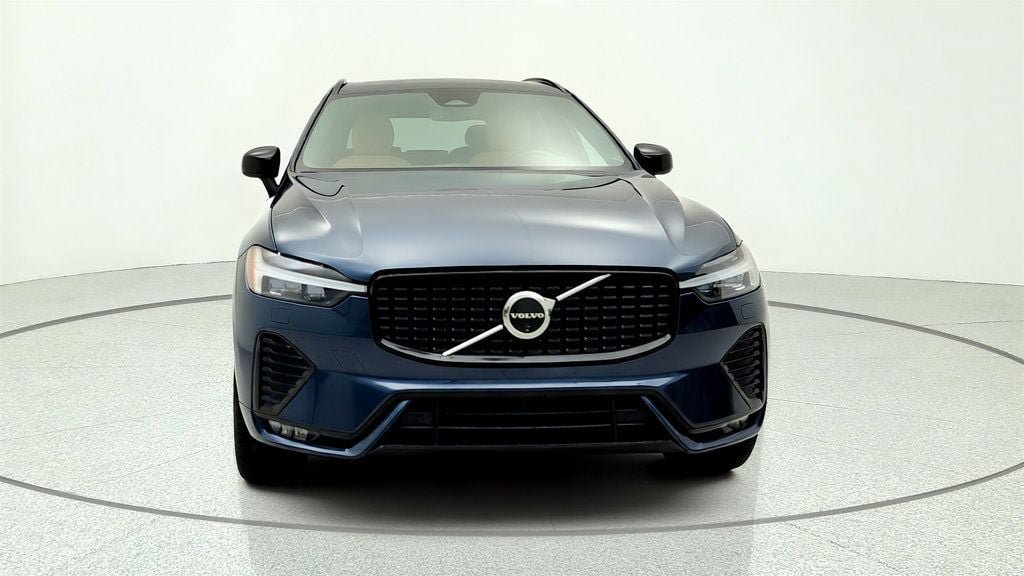 Used 2025 Volvo XC60 B5 Ultra w/ Protection Package Premier AWD/4WD image 2