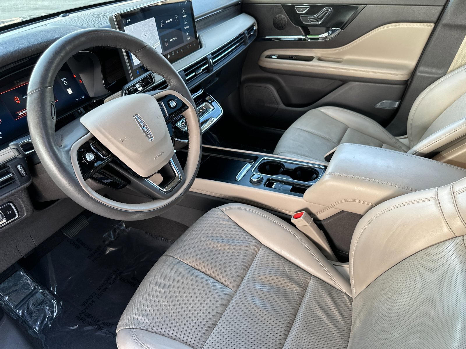 Certified 2024 Lincoln Corsair Reserve w/ Equipment Group 201A image 11