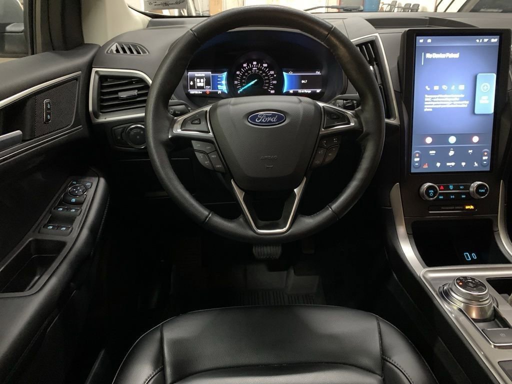 Used 2024 Ford Edge SEL image 16