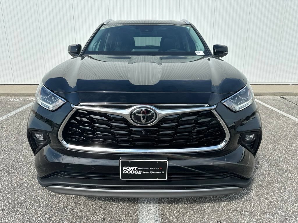 Used 2024 Toyota Highlander Platinum AWD/4WD image 11