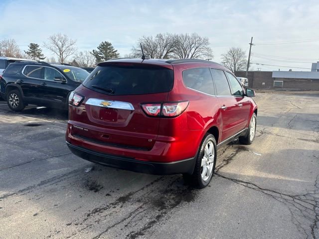 Used 2017 Chevrolet Traverse LT w/ Style and Technology Package image 5