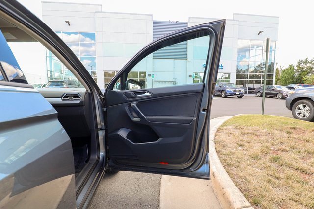 Used 2021 Volkswagen Tiguan S image 45