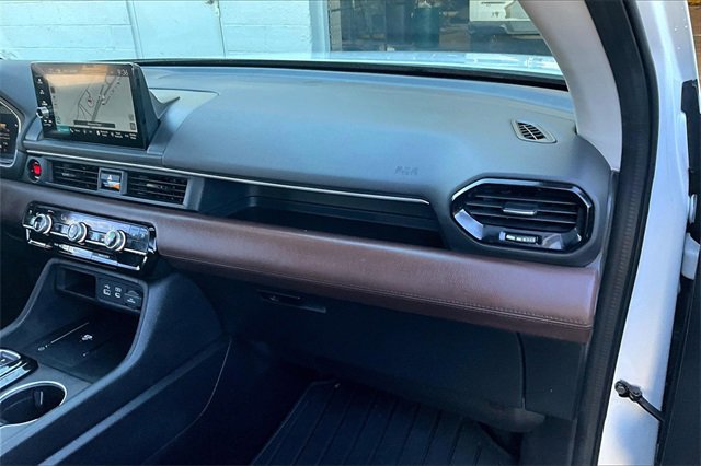 Used 2023 Honda Pilot Elite image 16